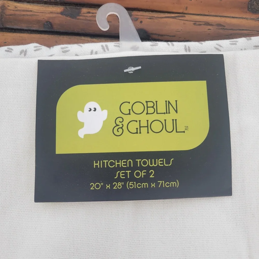 Goblin & Ghoul Halloween Kitchen Towels Set of 2 Cats Bats Broomstick 20x28 NEW